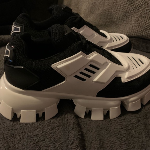 Size 6 cloudburst thunder prada shoes. - Picture 3 of 4